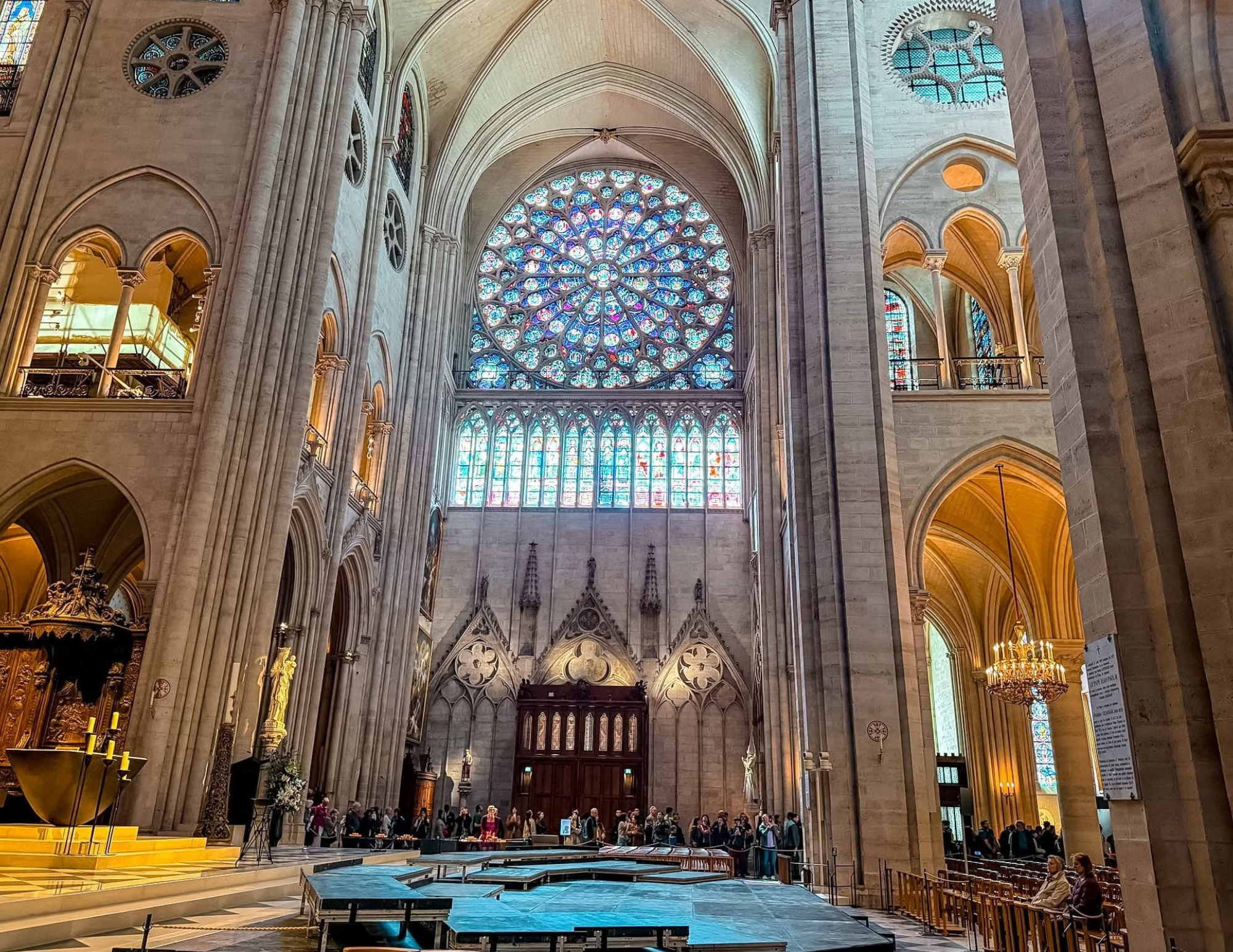 Paris Travel Guide (6).png